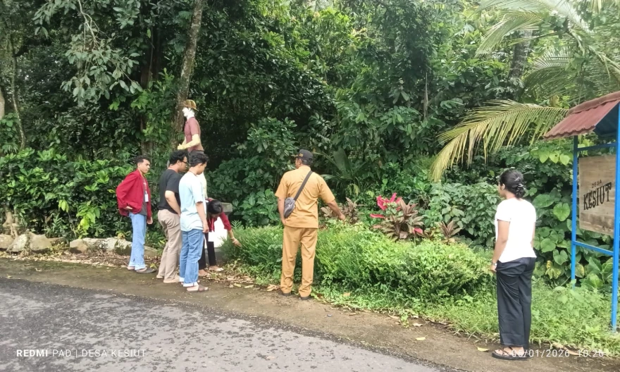 Survei Tempat Untuk Pembuatan Taman di Barat Perbatasan Desa Kesiut