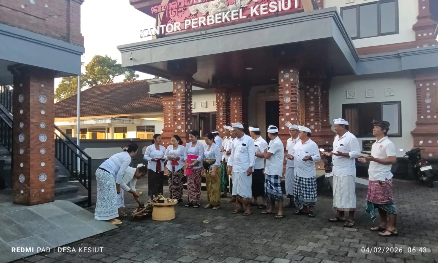 Odalan Kantor Desa Kesiut